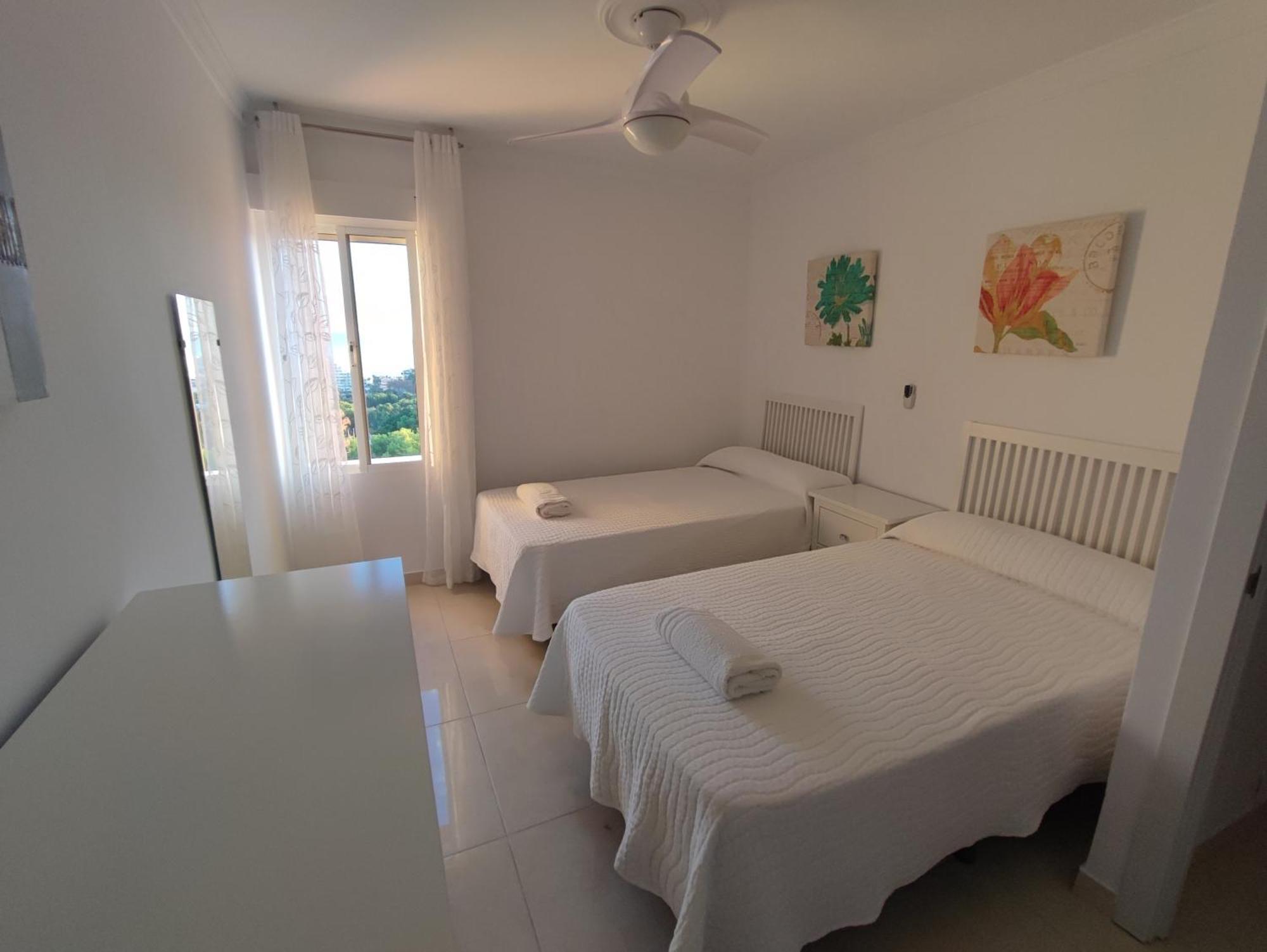 Hercules Paradise 531 Apartamento Con Vistas Al Mar Mediterraneo En Benalmadena A Pasos Del Centro Y Su Vibrante Zona Comercial Disfruta De Una Experiencia Unica En La Costa Del Sol Malaga Andalucia Well-Connected To The Airport Dış mekan fotoğraf