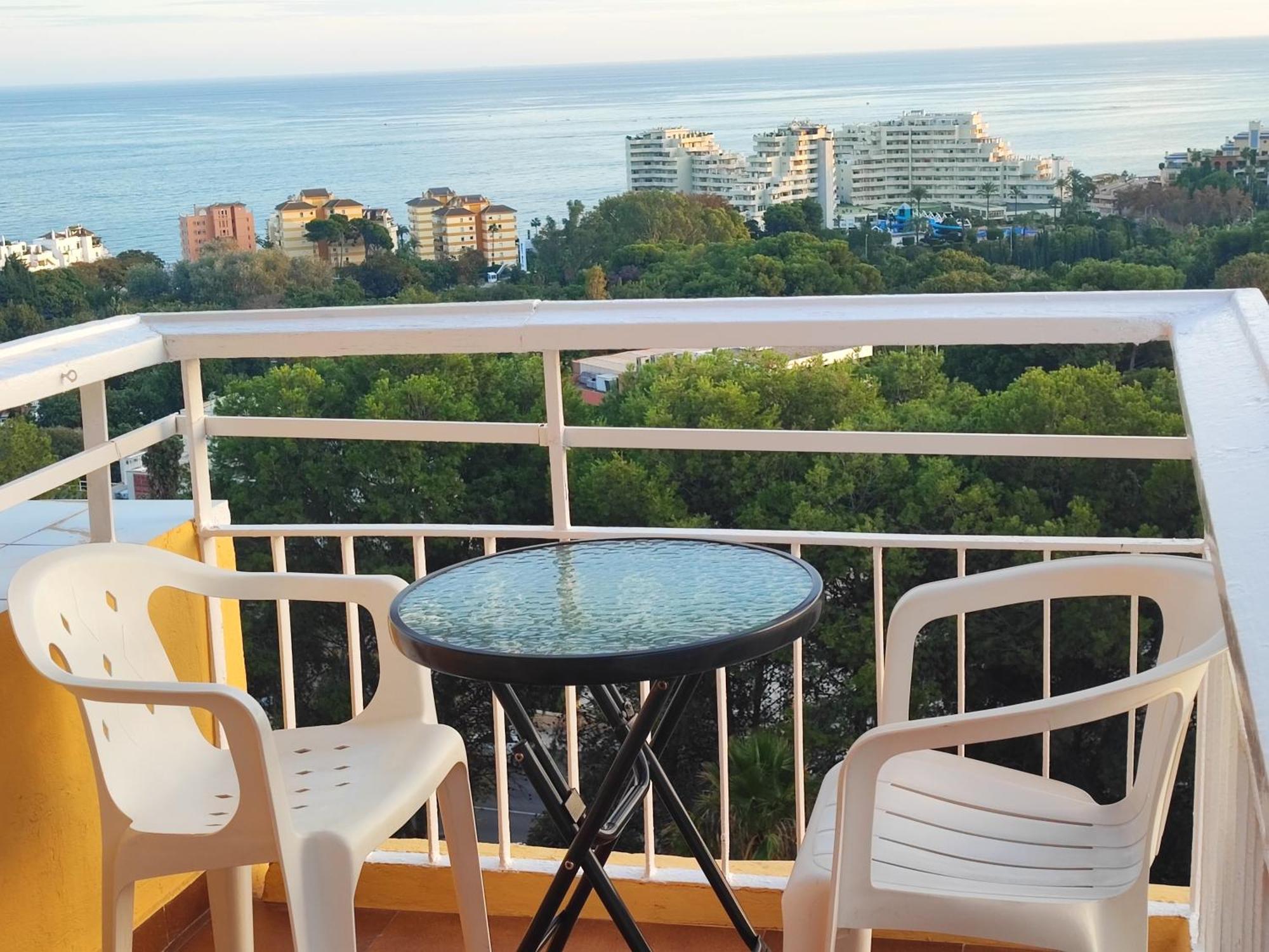 Hercules Paradise 531 Apartamento Con Vistas Al Mar Mediterraneo En Benalmadena A Pasos Del Centro Y Su Vibrante Zona Comercial Disfruta De Una Experiencia Unica En La Costa Del Sol Malaga Andalucia Well-Connected To The Airport Dış mekan fotoğraf
