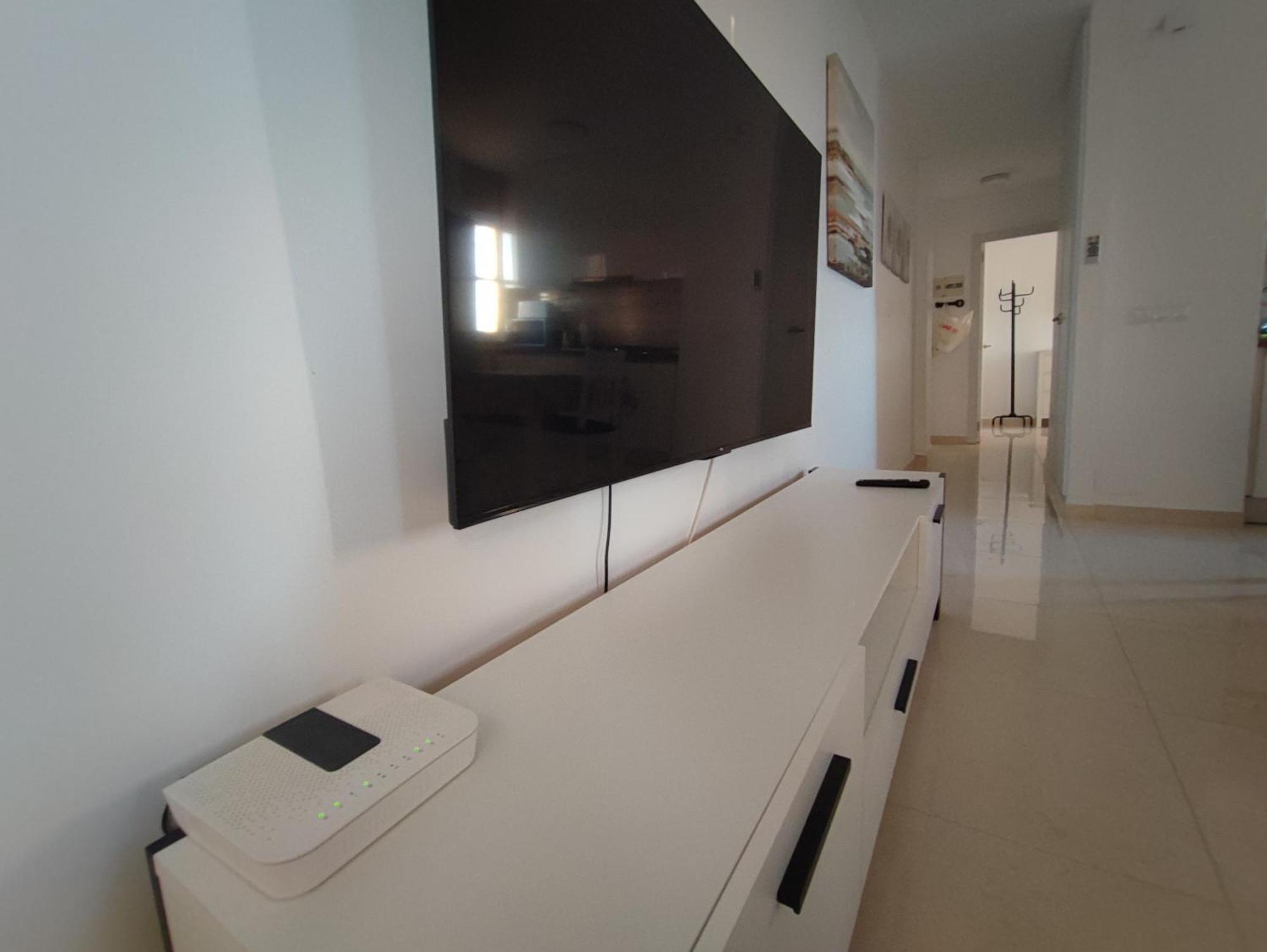 Hercules Paradise 531 Apartamento Con Vistas Al Mar Mediterraneo En Benalmadena A Pasos Del Centro Y Su Vibrante Zona Comercial Disfruta De Una Experiencia Unica En La Costa Del Sol Malaga Andalucia Well-Connected To The Airport Dış mekan fotoğraf